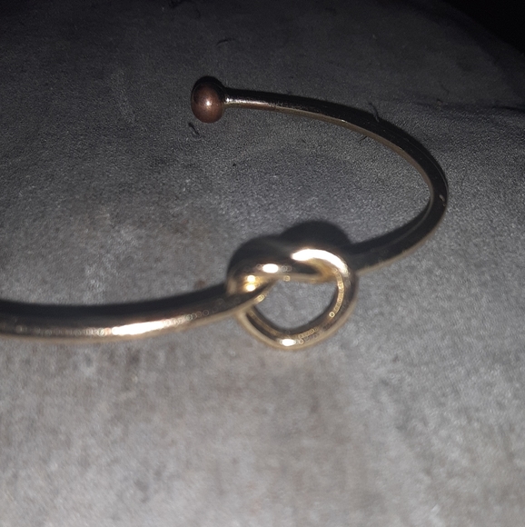 Lauren Conrad Love Knot Goldtone Cuff  Bangle Bracelet - Picture 2 of 2